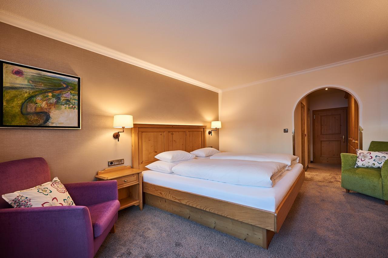 Hotel Garni Edelweiss レッヒ エクステリア 写真