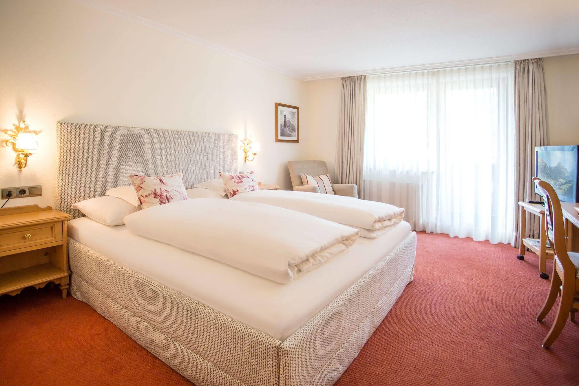 Hotel Garni Edelweiss レッヒ エクステリア 写真